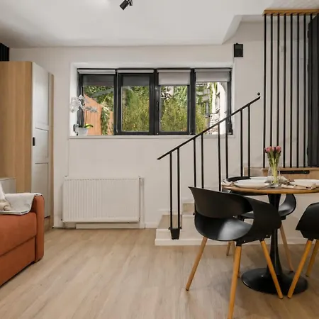 Апартаменти Maison Lahovari Duplex Бухарест